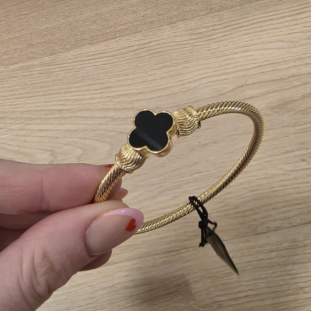 NWT Stella Rose London Fine Gold‎ Flated Black Clover Elegant Bangle Bracelet